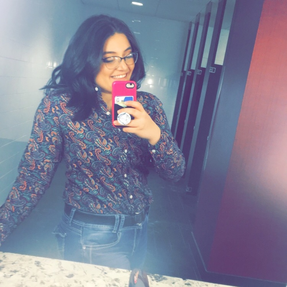 Meet your Posher, Hannah